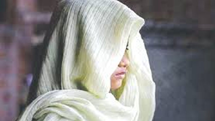 সেলাই কাজ শেখানোর কথা বলে স্কুলছাত্রীকে ধর্ষণ!