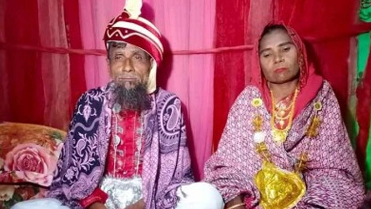 নিঃসঙ্গতা কাটাতে ভালোবেসে ঘর বাঁধলেন তারা