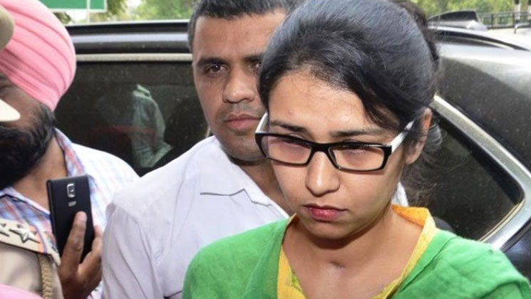 পরীক্ষায় ফল খারাপ হওয়ায় প্রেমিকাকে দায়ী করে লেখাপড়ার খরচ ফেরত চাইল প্রেমিক
