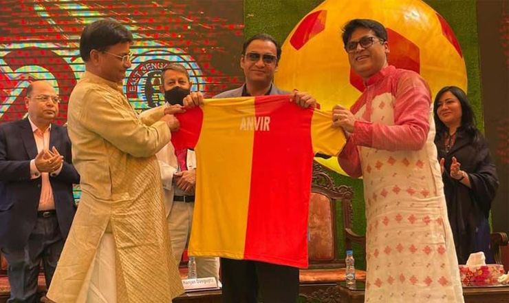 সায়েম সোবহান আনভীরকে সংবর্ধনা ও আজীবন সদস্যপদ দিল ইস্টবেঙ্গল ক্লাব