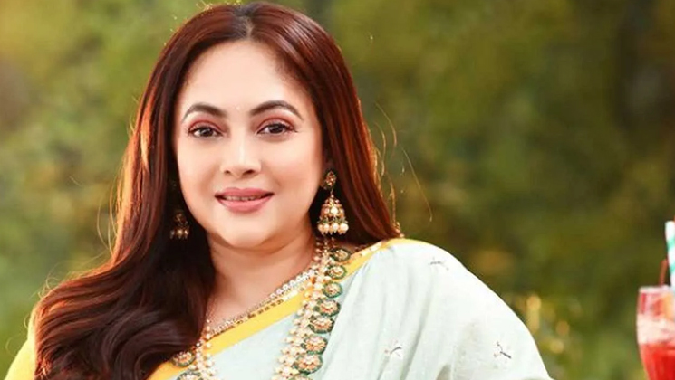 সাতসকালে শ্রীলেখার গায়ে ভালবাসার আঁচড়