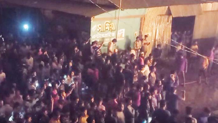 গাজীপুরে ঝুটের গোডাউনে ভয়াবহ আগুন