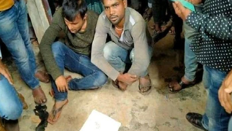 নাগরপুরে জনতার হাতে আটক দুই মাদক ব্যবসায়ী
