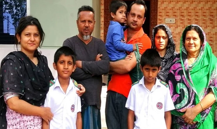 ‘আমরা মৃত্যু দেখেছি’ : ইউক্রেন থেকে ফিরে মনসুরুল