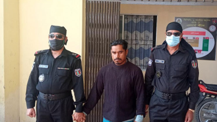 পুত্রবধূকে ধর্ষণের অভিযোগে শ্বশুর গ্রেফতার