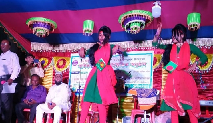 কেশবপুরের মঙ্গলকোট আদর্শ মাধ্যমিক বালিকা বিদ্যালয়ে বার্ষিক ক্রীড়া ও সাংস্কৃতিক অনুষ্ঠান 