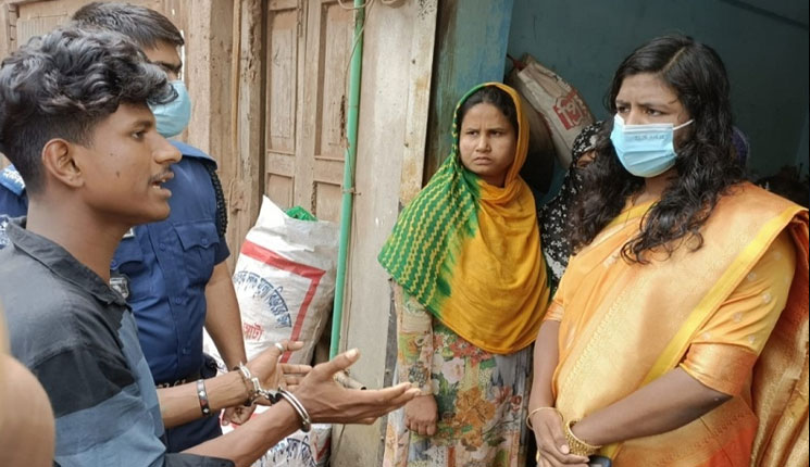 ছাত্রীকে ইভটিজিং করার অপরাধে কিশোরের জেল-জরিমানা