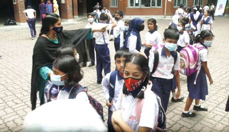 ২৬ এপ্রিলের আগেও বন্ধ হতে পারে শিক্ষাপ্রতিষ্ঠান