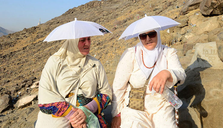 মাহরাম ছাড়া নারীদের হজ নিয়ে নতুন ঘোষণা সৌদির