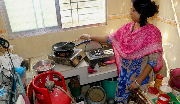 রোজার প্রথম দিনেই বাড়লো এলপি গ্যাসের দাম 