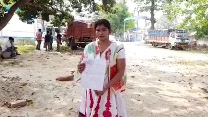 আইনজীবী বসের সঙ্গে প্রেমে মজেছেন স্বামী, থানায় স্ত্রী