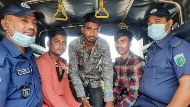 ফুডপান্ডার ডেলিভারি বয় যেভাবে গড়ে তুললেন প্রতারক চক্র