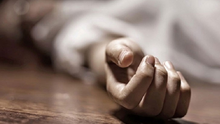 আমাদের আলাদা করবেন না’ চিরকুট রেখে এক ওড়নায় দুই বান্ধবীর ফাঁস