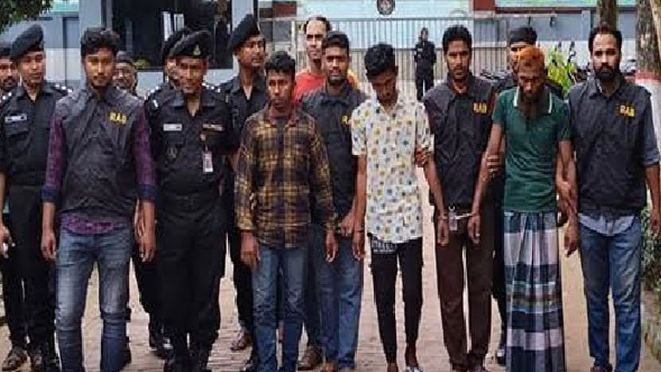 চালককে হত্যা করে ভ্যান ছিনতাই, ৯ হাজার টাকায় বিক্রি 