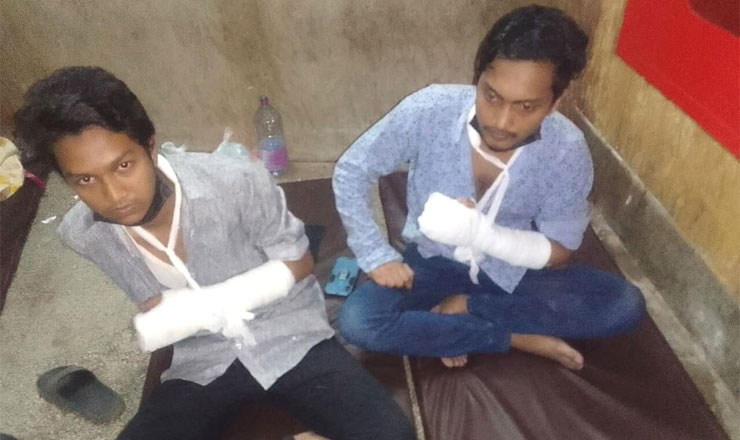 সন্ত্রাসী হামলায় গুরুতর আহত প্রিমিয়ার বিশ্ববিদ্যালয়ের ছাত্র সহ ৪