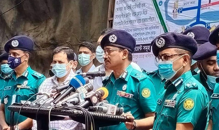 কনস্টেবলকে এডিসির থাপ্পড় নিয়ে যা বললেন ডিএমপি কমিশনার