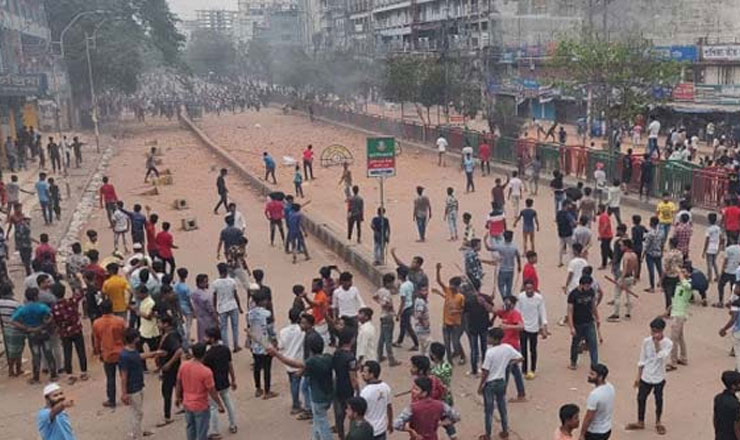 নিউমার্কেটের ব্যবসায়ী-শিক্ষার্থী সংঘর্ষ, ৩ মামলায় আসামি ৭০০