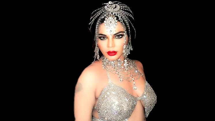 আদিবাসীদের পোশাক নিয়ে ঠাট্টা! রাখি সাওয়ান্তের বিরুদ্ধে দায়ের মামলা