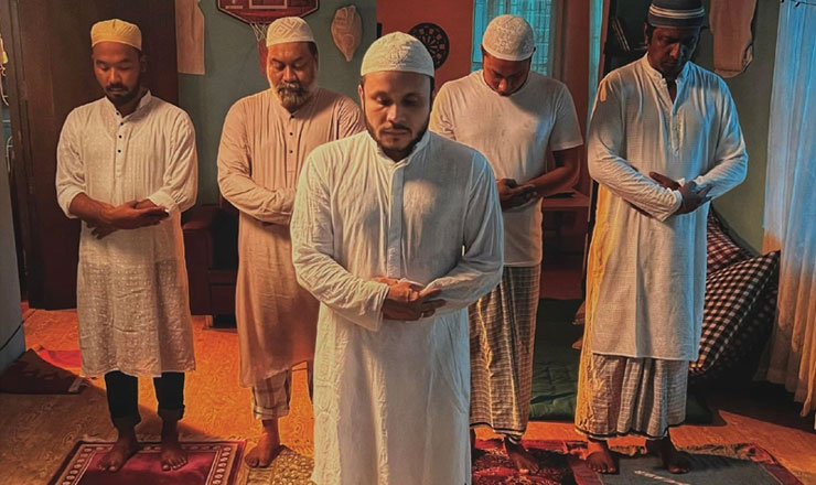 শুভ'র ইমামতিতে নামাজে পাশা ভাই, কাবিলা, হাবু, শিমুল