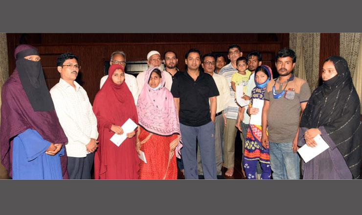 নিউমার্কেটে নিহত নাহিদ ও মোরসালিনের পরিবারের পাশে বসুন্ধরা গ্ৰুপ