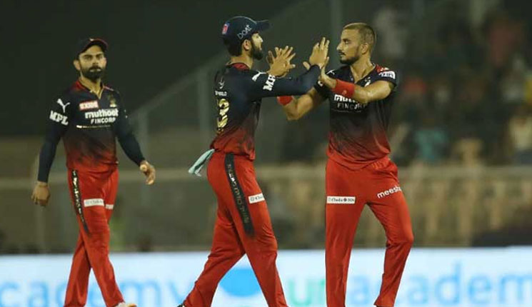 পাকিস্তানের পারফিউম বিক্রি বাদ দিয়ে ১০ কোটিতে আইপিএলে