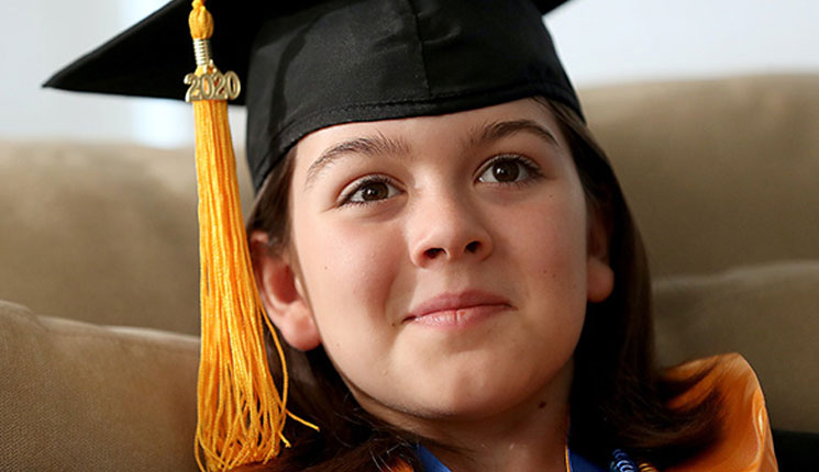 মাত্র ১৩ বছর বয়সেই গ্র্যাজুয়েট!