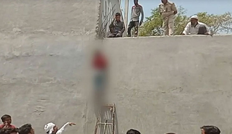 চাকরির প্রথমদিনই হাসপাতাল থেকে নার্সের ঝুলন্ত লাশ উদ্ধার