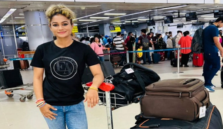 টি-২০ খেলতে দুবাইয়ে জাহানারা-রুমানা