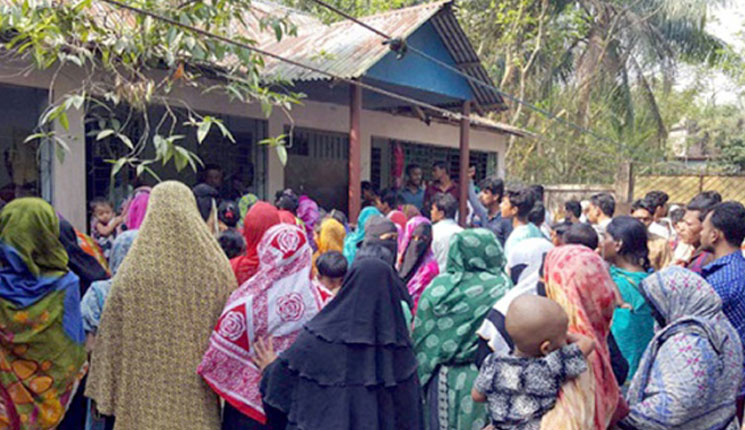 ঘরে মিলল প্রবাসীর স্ত্রীর ঝুলন্ত লাশ, মৃত্যু নিয়ে রহস্য