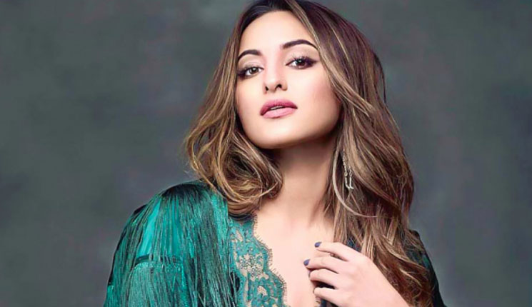 সত্যিই কি বাগদান সারলেন সোনাক্ষী সিনহা?