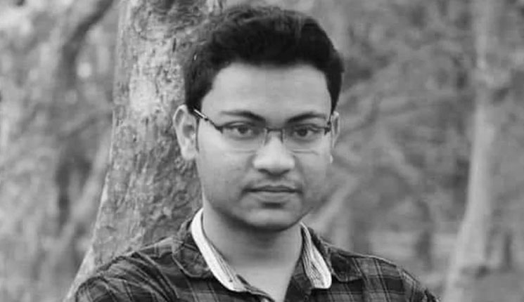 বৃষ্টিতে ভিজতে হলের ছাদে, পা পিছলে জাবি ছাত্রের মৃত্যু