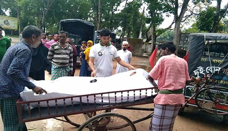 বাবা গেলেন জানাজায়, বিষণ্নতা নিয়ে ফাঁস নিলেন সাদিয়া