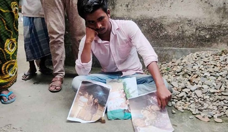 বিয়ের দাবিতে প্রেমিকার বাড়িতে অনশন