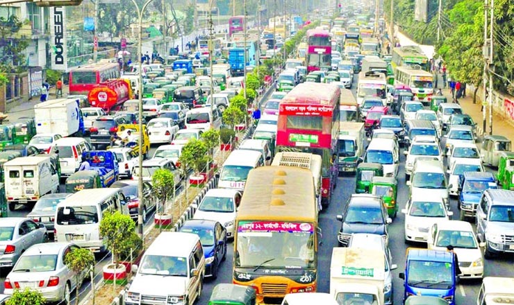 ১০ মিনিটের রাস্তা পেরোতে দেড় ঘণ্টা