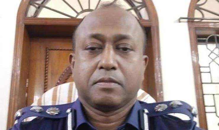 ১২০ ভরি স্বর্ণ উদ্ধারের ঘটনায় মাদকের মামলা, চাকরি হারালেন এসপি