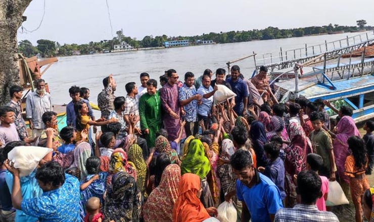 সিলেটে বন্যাদুর্গত এলাকায় যুবলীগের ত্রাণ সহায়তা অব্যাহত