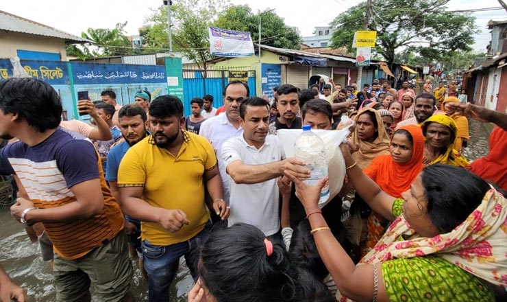 সিলেটে বন্যাদুর্গত এলাকায় যুবলীগের ত্রাণ সহায়তা অব্যাহত