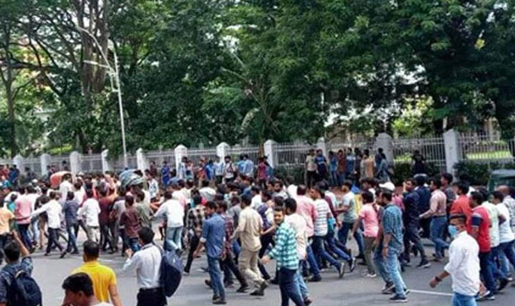 ঢাবিতে ছাত্রলীগ-ছাত্রদলের সংঘর্ষ, আহত ১৫