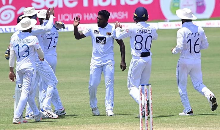 ৩ ওভারেই ঢাকা টেস্ট জিতে নিল শ্রীলংকা