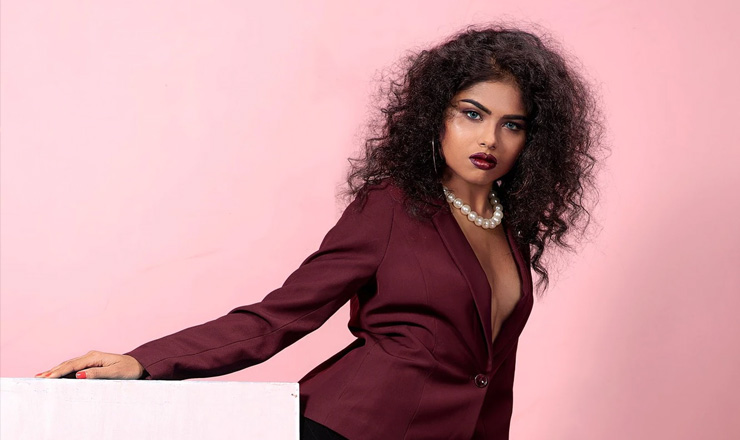 পল্লবী-বিদিশার পর আর এক অভিনেত্রী মঞ্জুষা নিয়োগীর ঝুলন্ত দেহ উদ্ধার