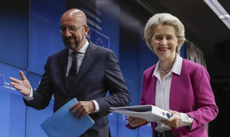 রাশিয়া থেকে তেল আমদানির বিষয়ে যে সিদ্ধান্ত নিচ্ছে ইইউ