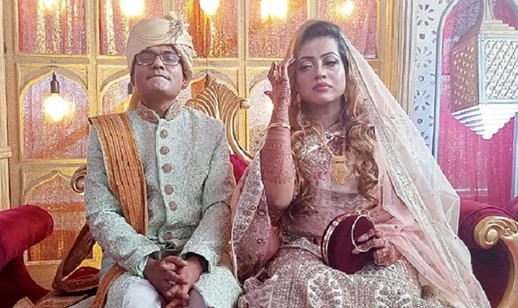 বিয়ের পরপরই হজের ইঙ্গিত সানাইয়ের