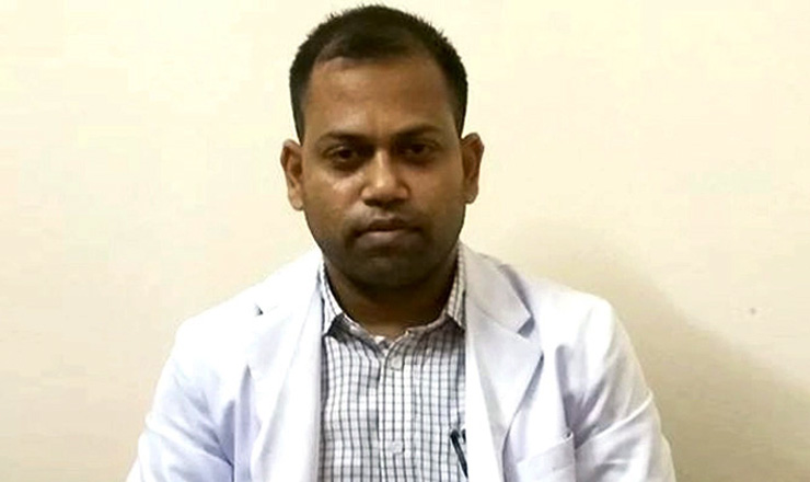 ট্রেনের টিটিইকে মাথার খুলি উড়িয়ে দেওয়ার হুমকি!