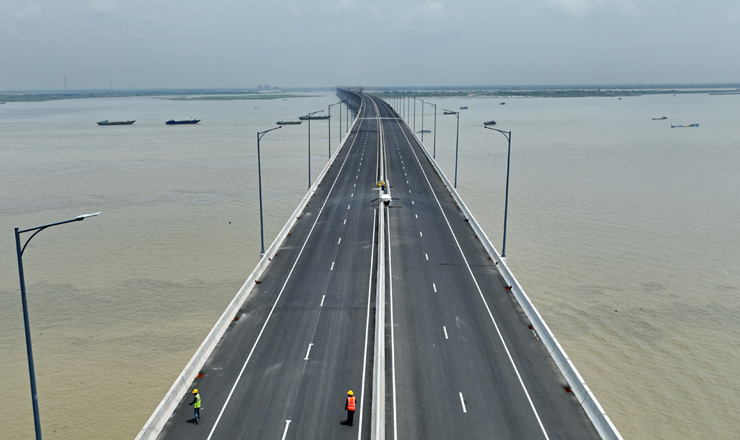 পদ্মা সেতুতে দাঁড়িয়ে ছবি তোলা যাবে না