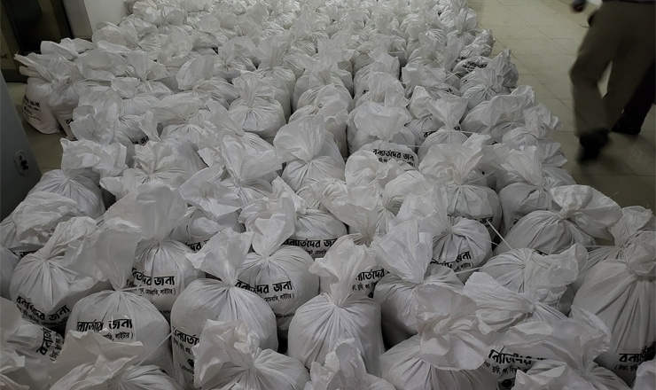 বন্যাদুর্গত এলাকায় ত্রানবিতরণে টেলিযোগাযোগ বিভাগের উদ্যোগ