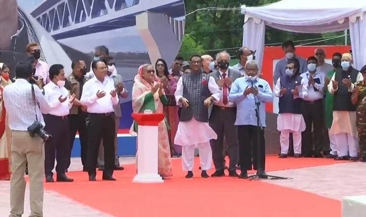 ফিরলেন আবুল হোসেন