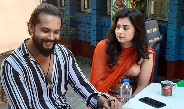 বুবলীর চড় মারার বিষয়ে যা বললেন আদর আজাদ