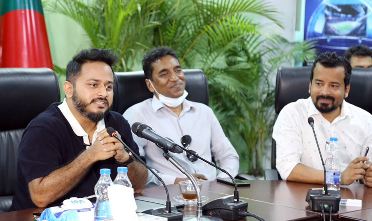 বৈশ্বিক চ্যালেঞ্জ মোকাবেলায় ইলেকট্রনিক্স পণ্যের উৎপাদন ও ব্যবসা সংক্রান্ত গুরুত্বপূর্ণ দিক-নির্দেশনা দিলেন ওয়ালটন সিইও