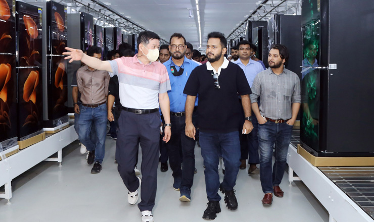 বৈশ্বিক চ্যালেঞ্জ মোকাবেলায় ইলেকট্রনিক্স পণ্যের উৎপাদন ও ব্যবসা সংক্রান্ত গুরুত্বপূর্ণ দিক-নির্দেশনা দিলেন ওয়ালটন সিইও