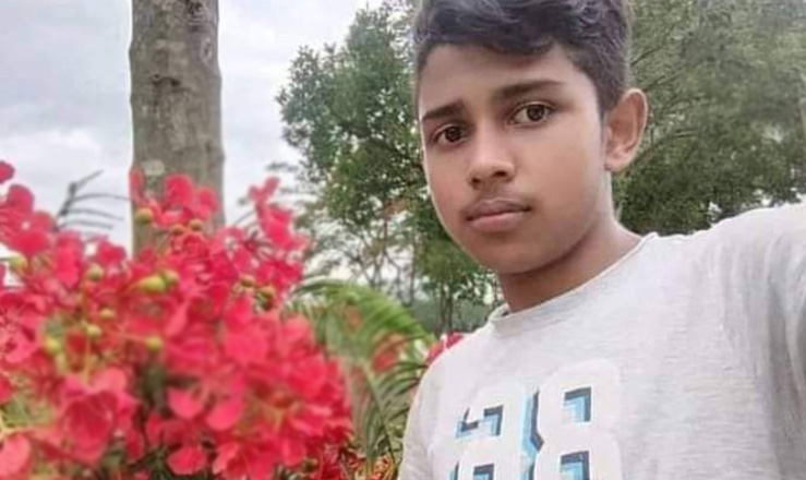 বন্ধুকে হত্যার পর বান্ধবীকে নিয়ে হোটেলে কিশোর